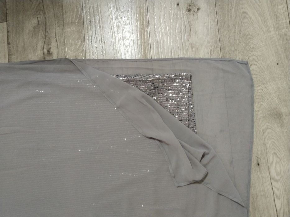 Праздничное платье с пайетками 50размер