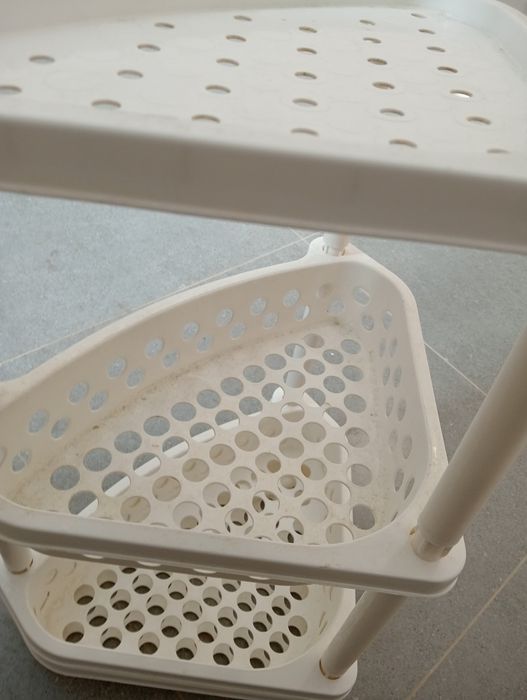 Этажерка для ванной комнаты