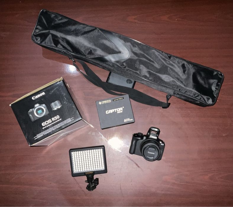 Canon R50 4K Komplekt