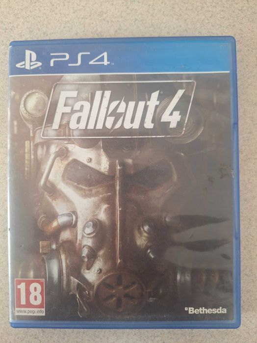 PS4 Pro 1TB с оригинални игри - отлично състояние!!!