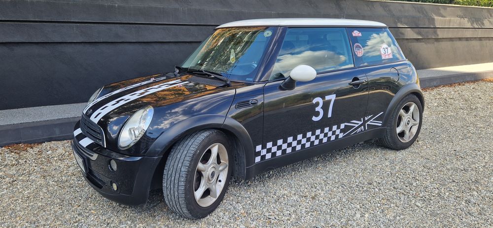 Mini Cooper R50, 2004