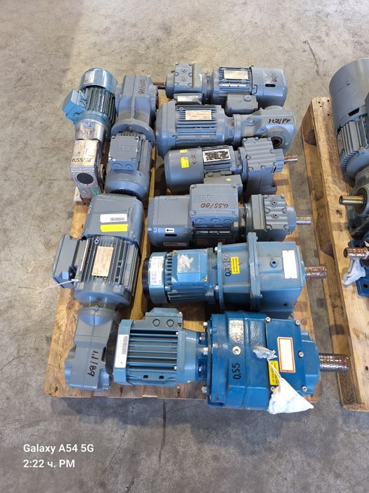 Мотор-редуктор редуктор SEW