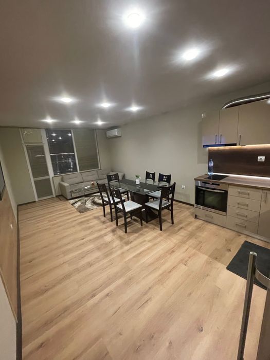 Дава се под наем Тристаен апартамент в Пазарджик, Ставропол - 85 кв.м за 306 € - Снимка #21