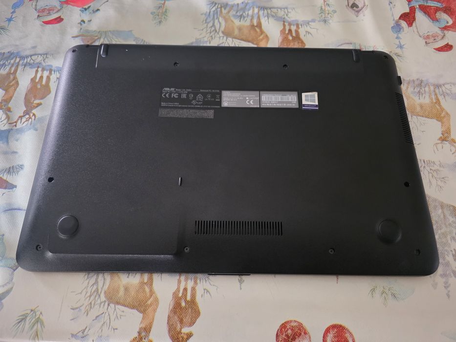 Лаптоп X540U i3-6006U, GeForce 920MX 2GB, 4GB Ram, SSD
