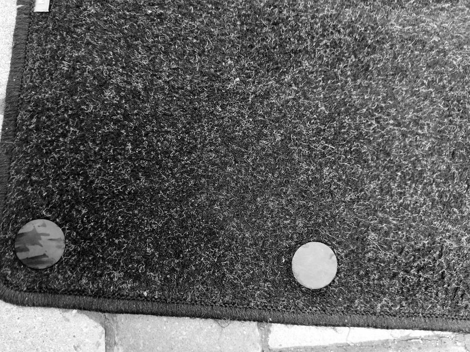 Set 4 panou tapiterie  usi /fete usi si Mocheta original Nissan Q J10