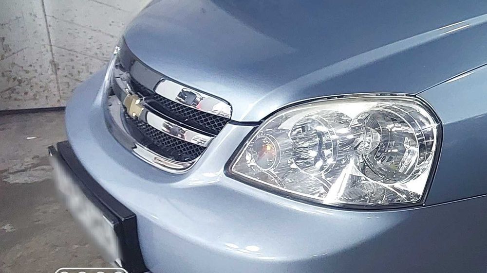 Продам машину Lacetti 1.8