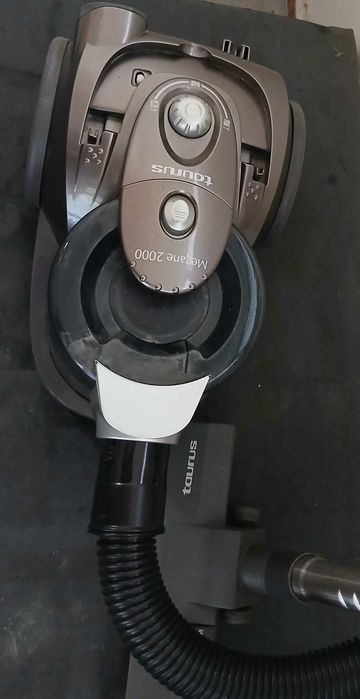 Прахосмукачка TAURUS 2000W