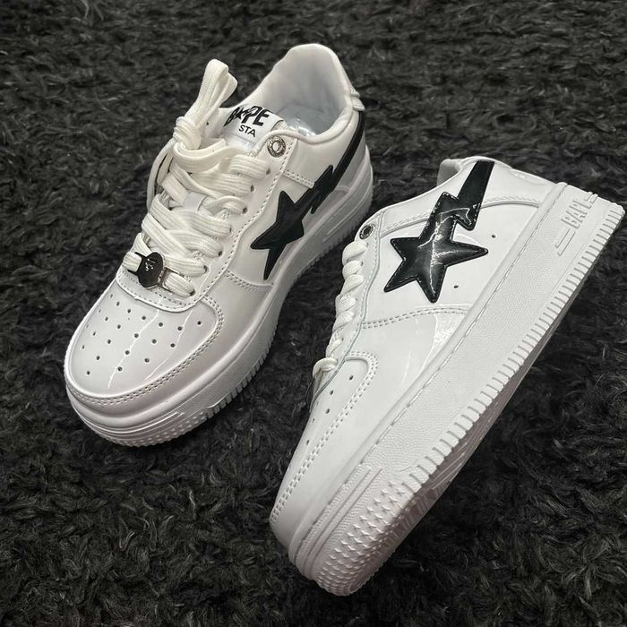 Bape обувки бели и черно