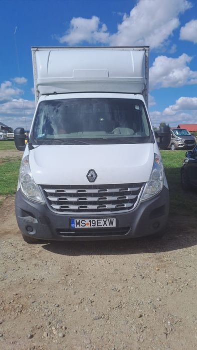 Vând Renault Master