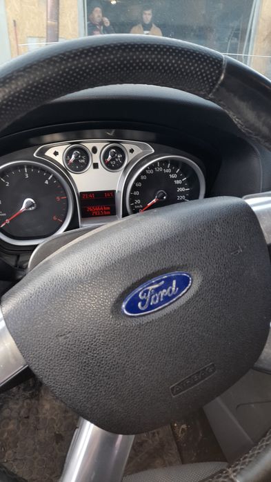 Vând Ford focus din 2010