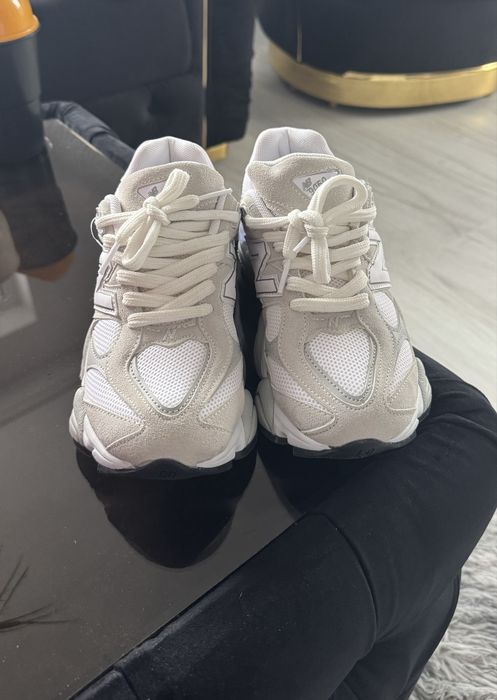 Adidasi New Balance 9060