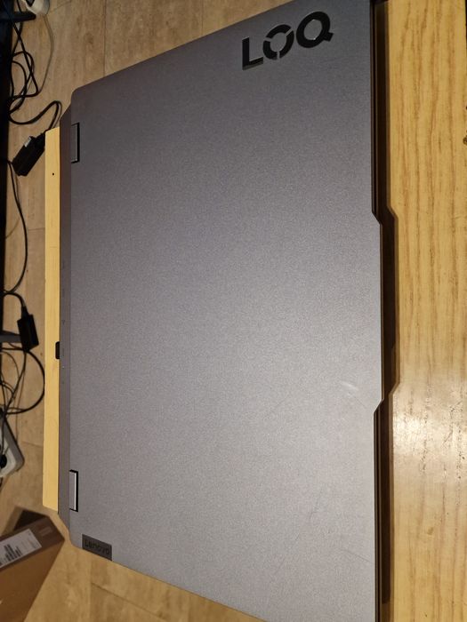 Laptop Lenovo LOQ 15IRX9