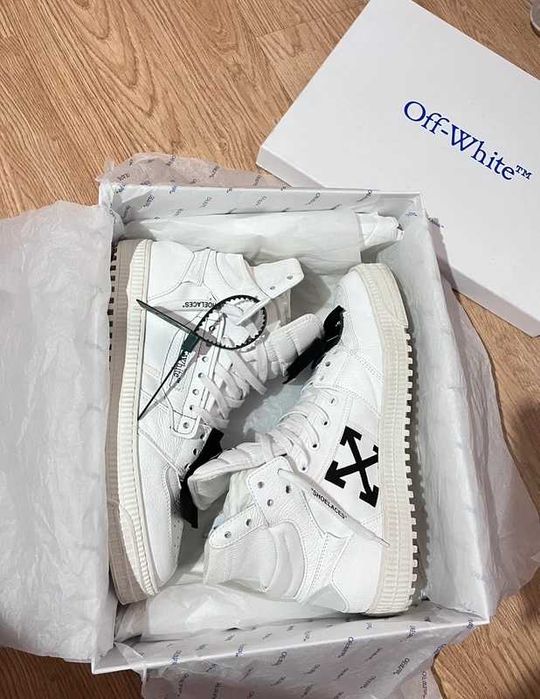 Off White Court Premium