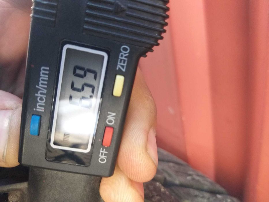 Doua Anvelope Iarna Nokian WR Suv 4 235 55 R19 An 2018 ci256