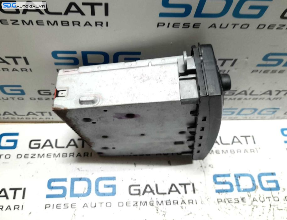 Radio CD Player Mercedes Clasa E Class W211 S211 2001 - 2009 Cod A2038202286 [N0408]