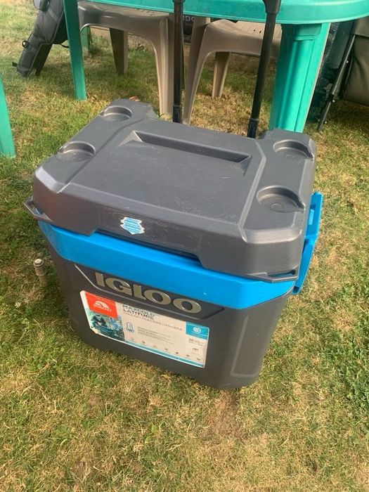 Хладилни витрини Husky, Хладилна чата IGLOO