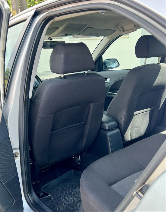 Vând Ford Mondeo MK3 – 2.0 TDDI, 90 CP – 2001