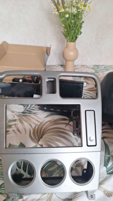 Оригинална мултимедия за Subaru Forester – радио, навигация, панел