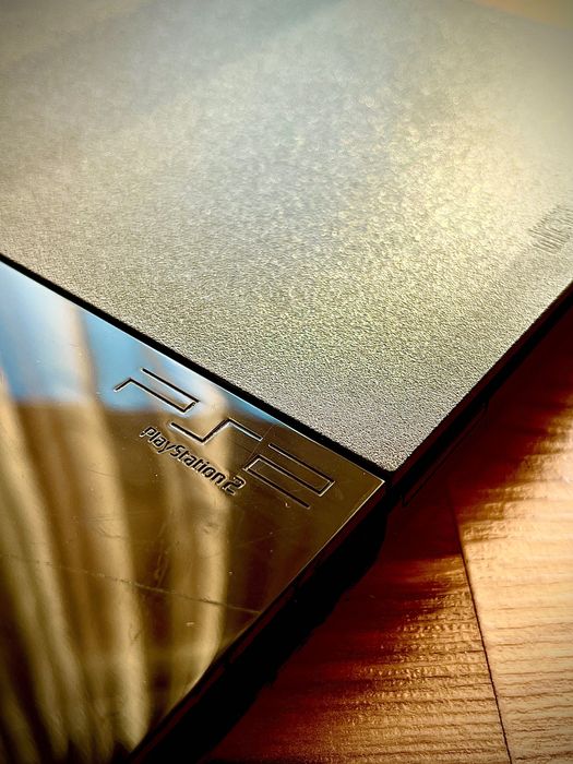 Ps2 slim + една игра