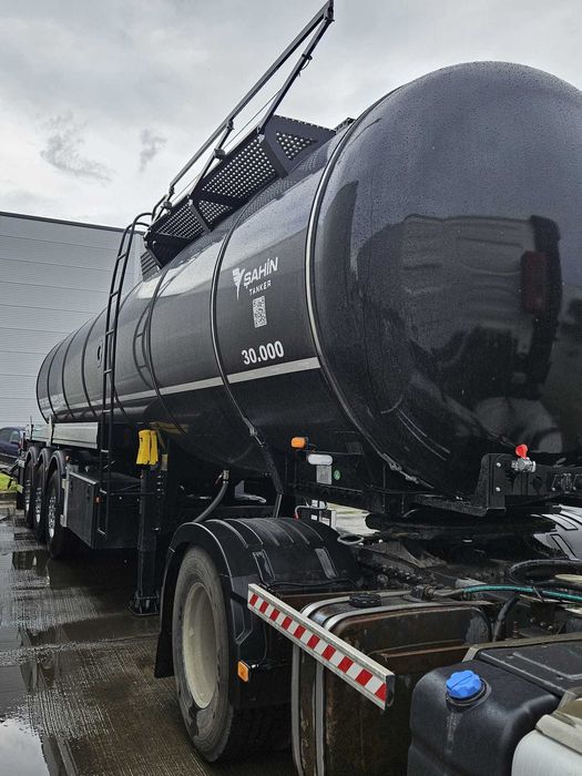 Semiremorca bitum inox noua