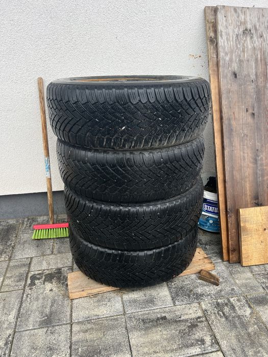 Set 4 anvelope (cauciucuri) 205/55/16 - profil bun - DOT 44/17