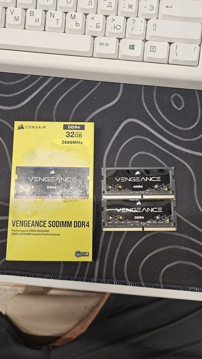 Corsair Vengeance CMSX32GX4M2A2666C18