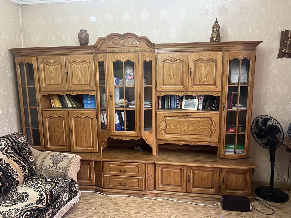 Сервант  -  горка  -  шкаф