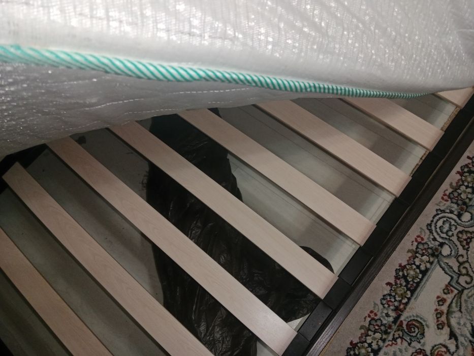 Двухспальная кровать тахта