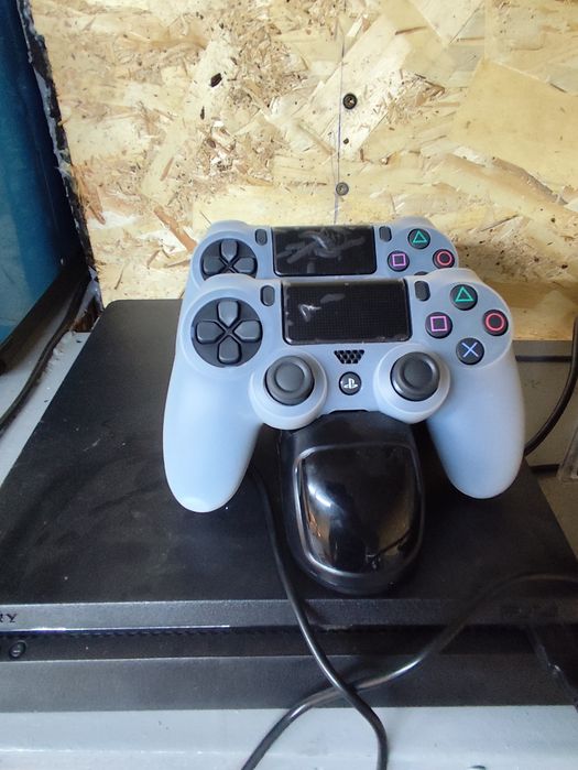 PlayStation 4 slim