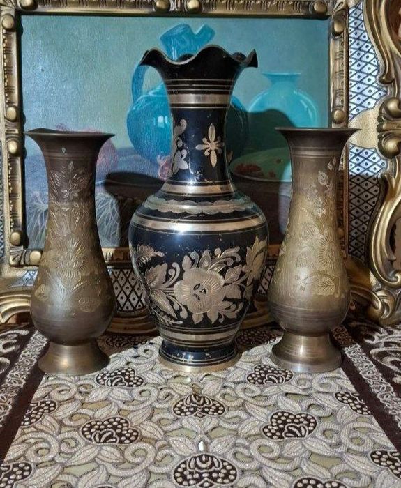 Старинные антикварные вазы ложки из латуни