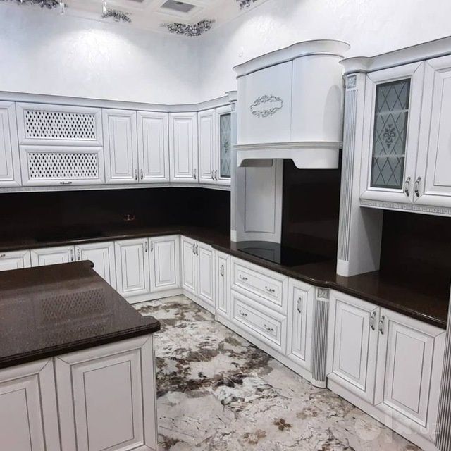 Кухные мебел неоклассика в 
Классической, элитный, хай тек варианты