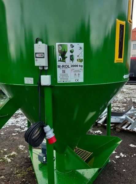Amestecator furaje 1000 kg, volum 1840 l, M-ROL, Polonia NOU