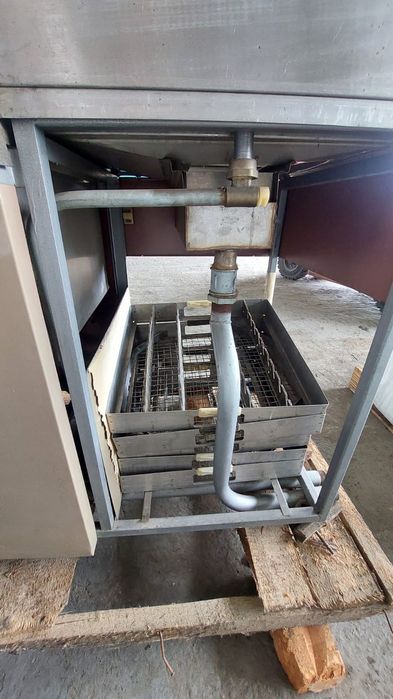 Продам посудомоечную машину.