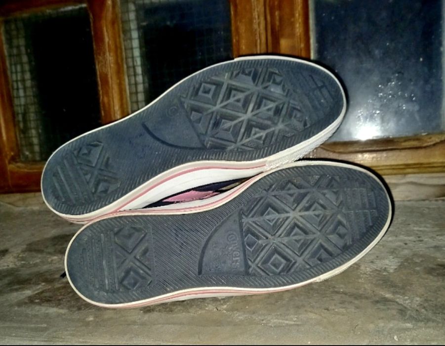 Converse damă din piele naturala moale si tricot