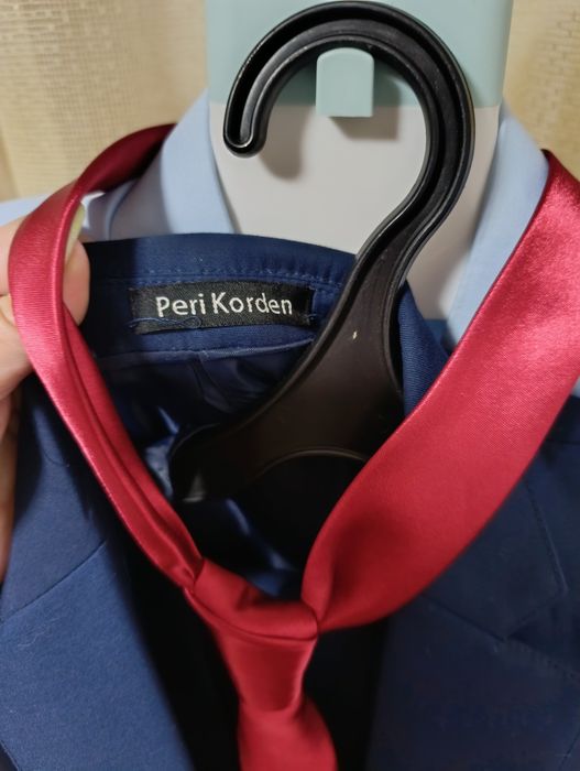 Продам костюм тройка