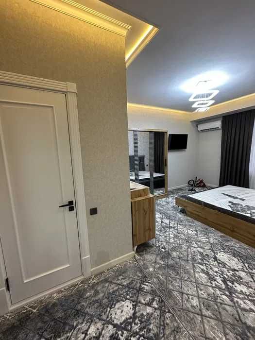 R3! Сдаётся квартира на Шайхантахурском ор-р Дружба народов !