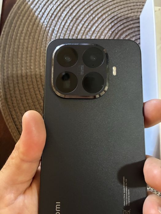 Xiaomi 15T Pro 12/512 GB – Отлично състояние – Гаранция