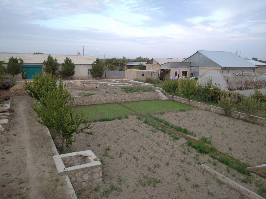 Фундаменты куйилган ер сотилада келишилган холда