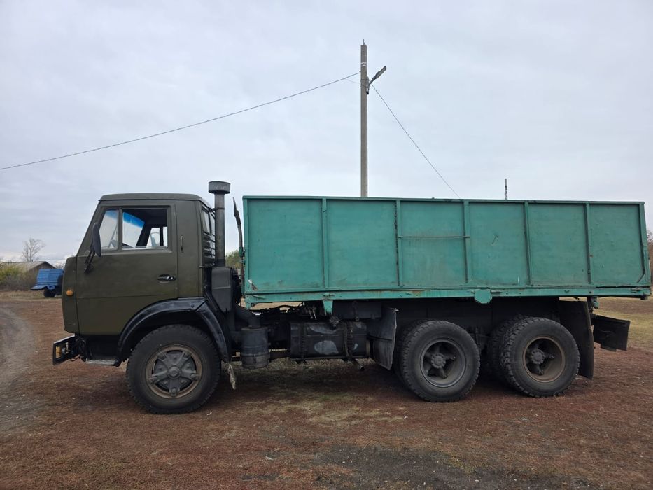 Камаз 5320 . Цвет хаки  .кузов самосвал.