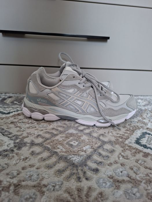 Asics gel nyc белые