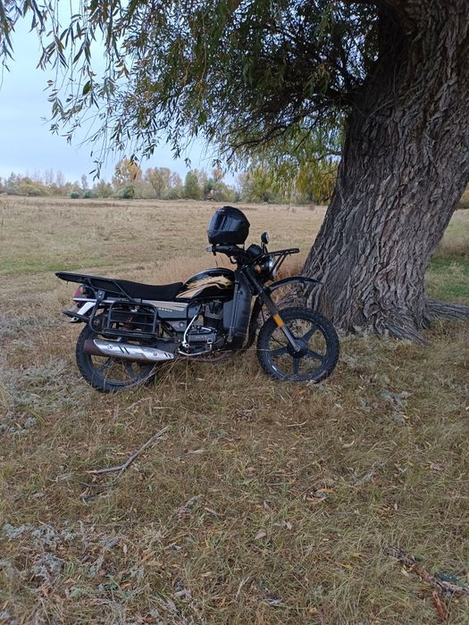 Продам мотоцикл 200куб