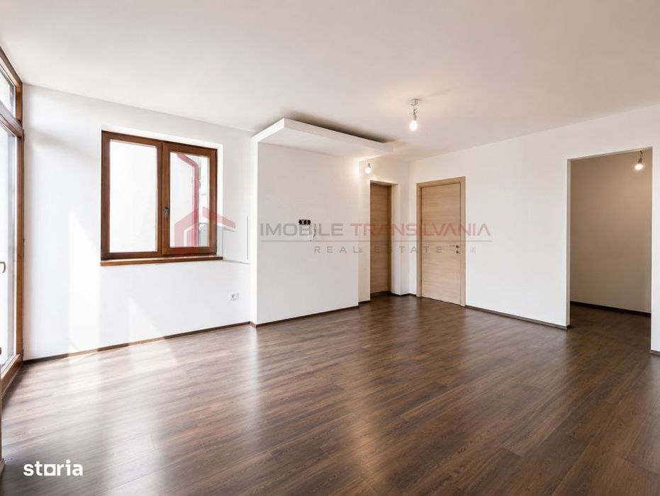 Casa moderna| Panorama | Garaj | Semineu