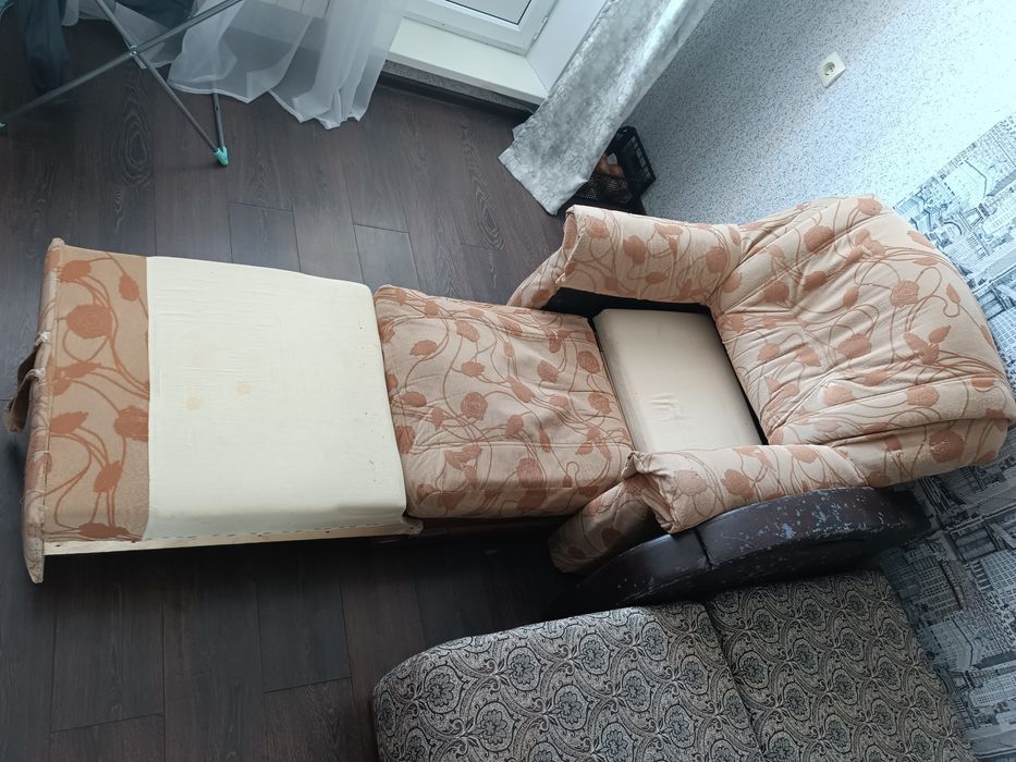 Продается диван с креслом