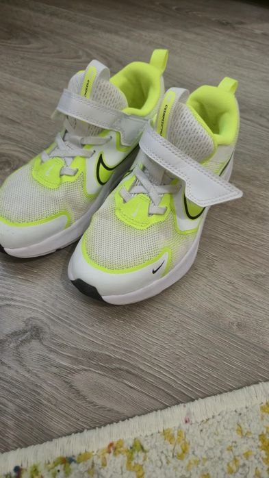 Adidasi Nike mărimea 32
