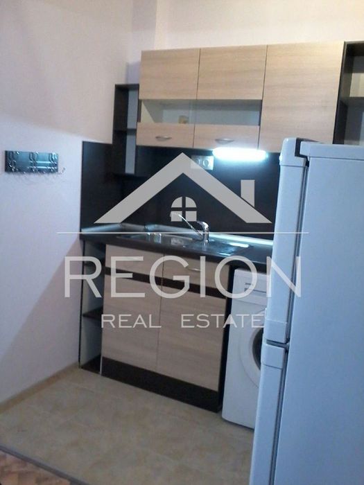 Дава се под наем Тристаен апартамент в Варна, Център - 86 кв.м за 510 € - Снимка #3