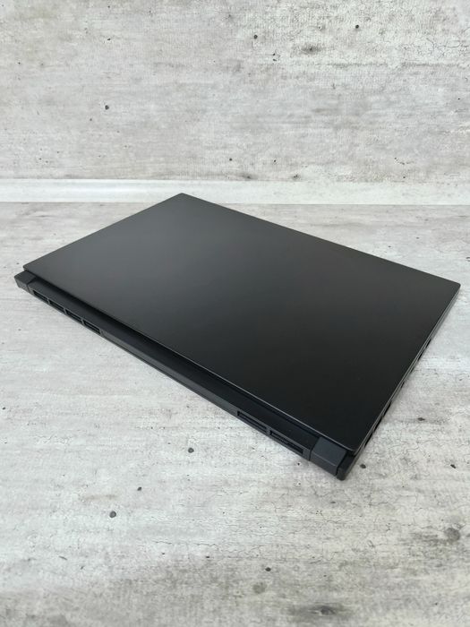 Ноутбуе игровой MSI