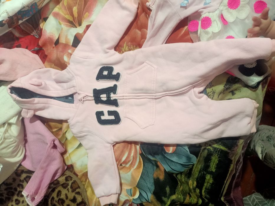 Отдам обувь и много игрушек