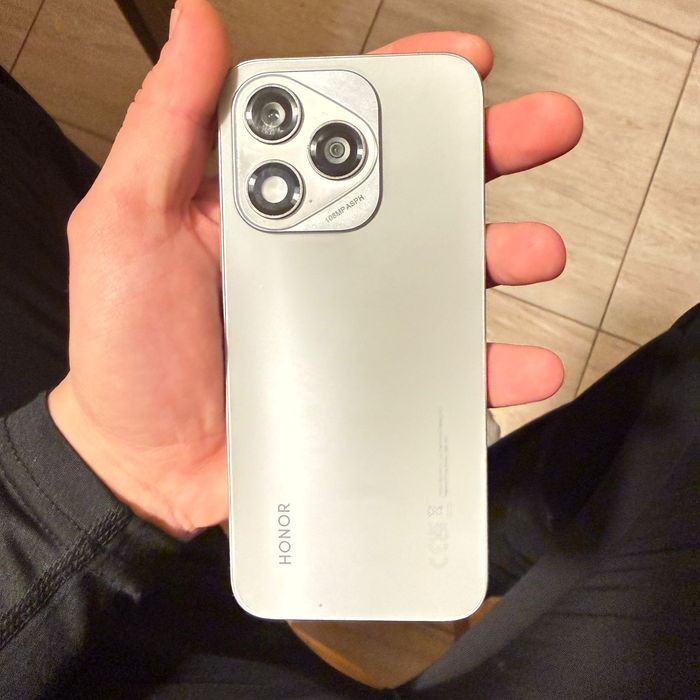 Продам Honor 400 lite