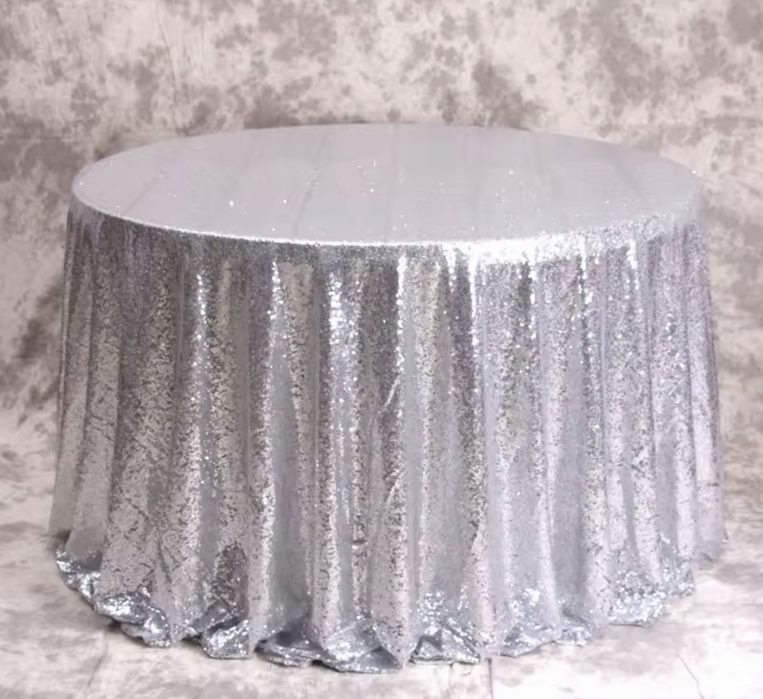 Fata(fete)de masa rotunda(paiete)Sali de Evenimente