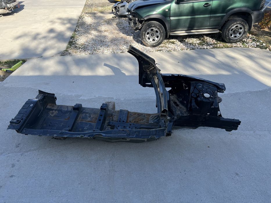 Mercedes Glc части панел преден ляв с рог